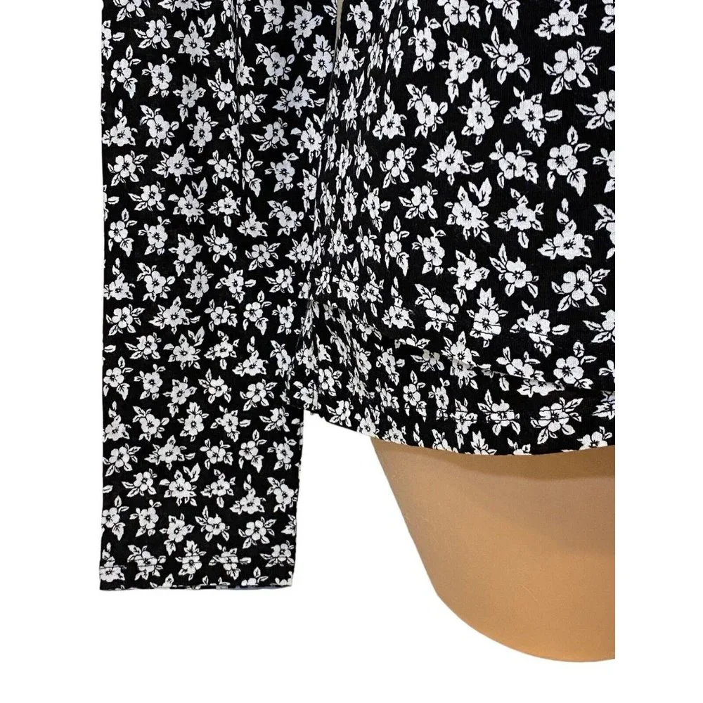 Michael Kors Women's MEDIUM Long Sleeve Print Wrap Top Floral Black White Blouse